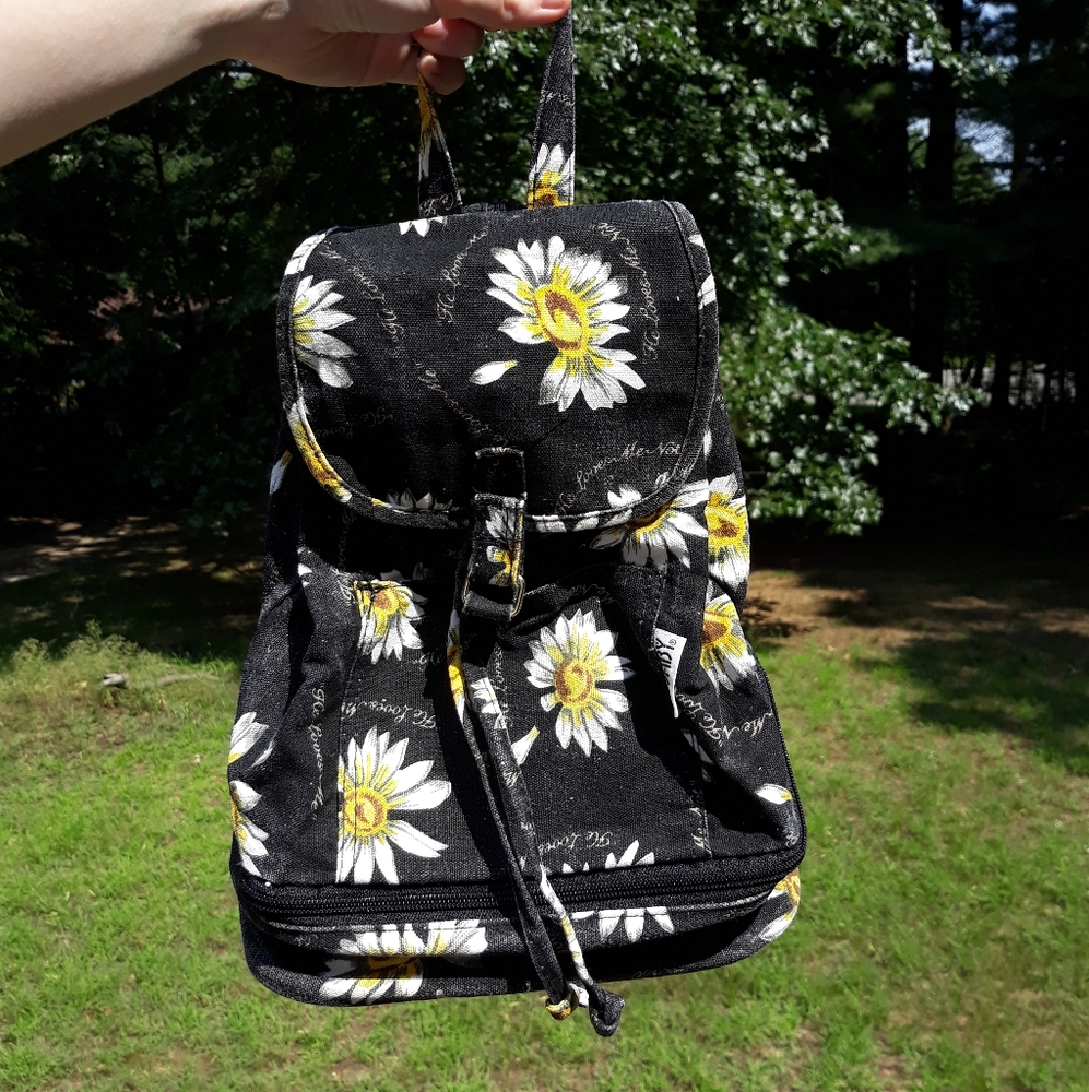 90s Sassaby Daisy Mini Backpack Cottagecore Girly Retro Summer